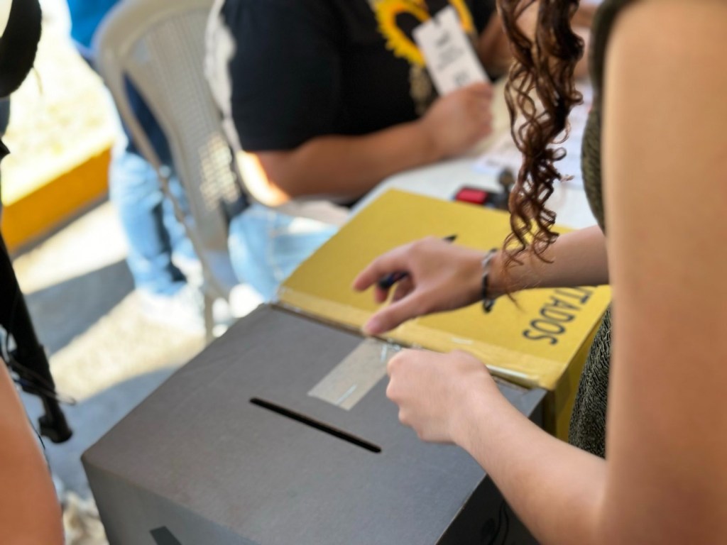 El Salvador sigue sin resultados oficiales de las elecciones y tribunal electoral contará «voto por&nbsp;voto»