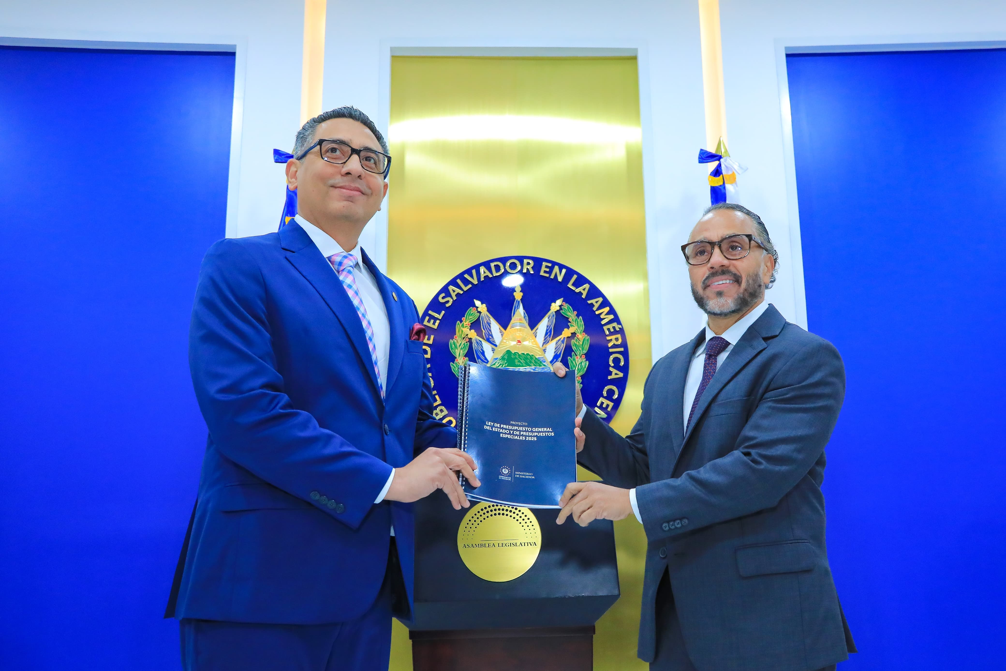 Análisis del Presupuesto 2025 en El Salvador: Ganadores y Perdedores